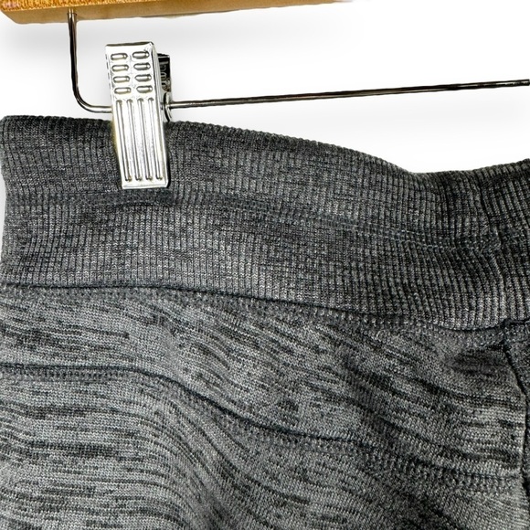 Athleta Downplay Shortie Activewear Workout Shorts, Heathered Grey, Size Small - Picture 7 of 10